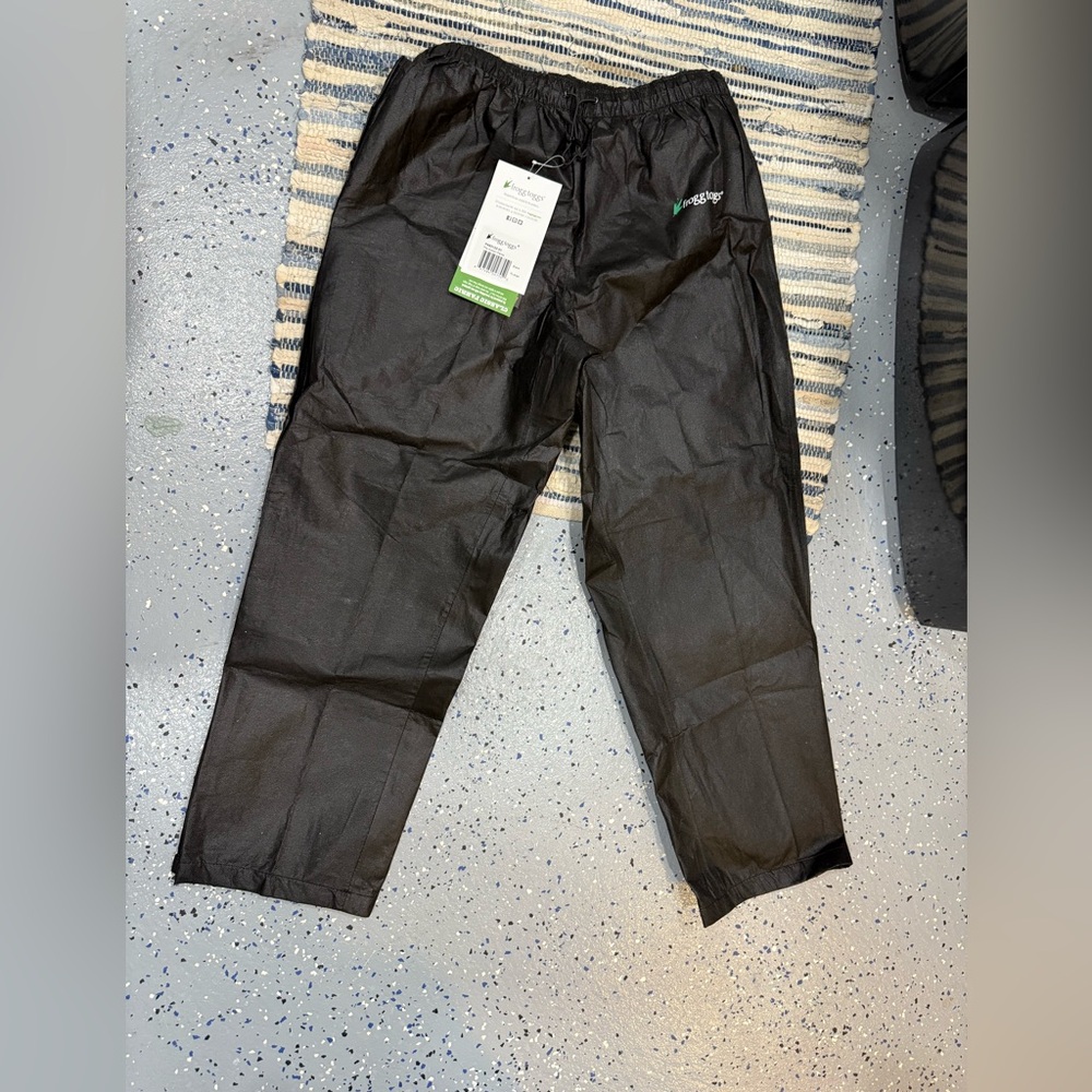 NWT adult size XL frogg togg rain pants
